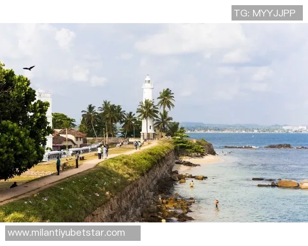 受限制自由球员动态更新格莱姆斯未续约小火车获报价库明加续约两年解析