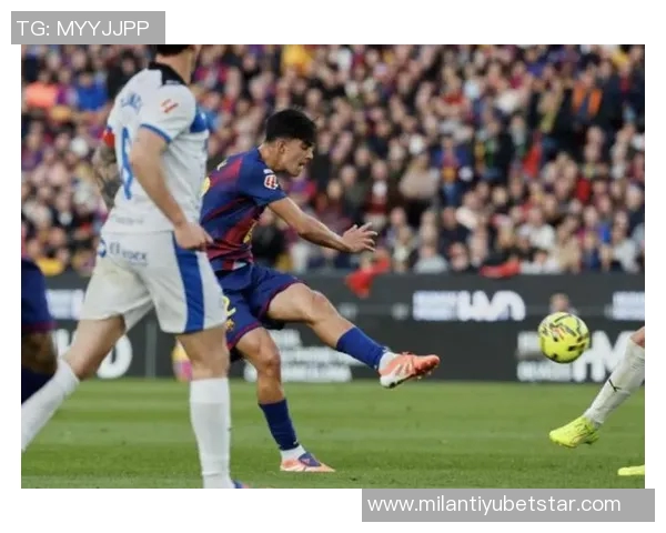 巴萨冬窗不外租18岁中场伯纳尔尽管赫罗纳有意仍将留队